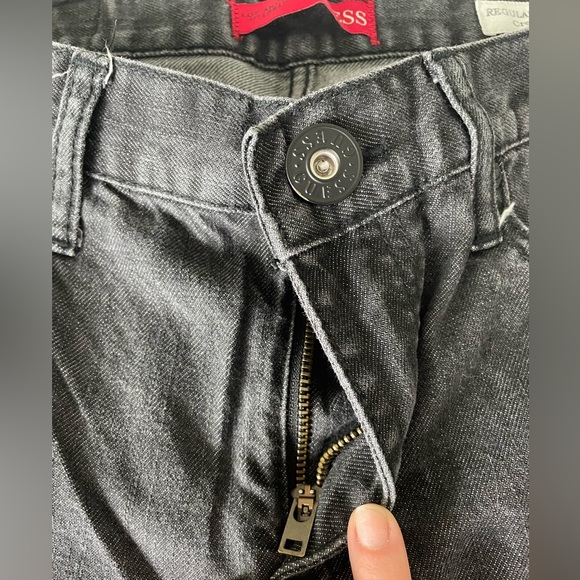Loved, in Great Condition Authentic Vintage Women’s Guess? Jeans Size 30x30 - Picture 6 of 13